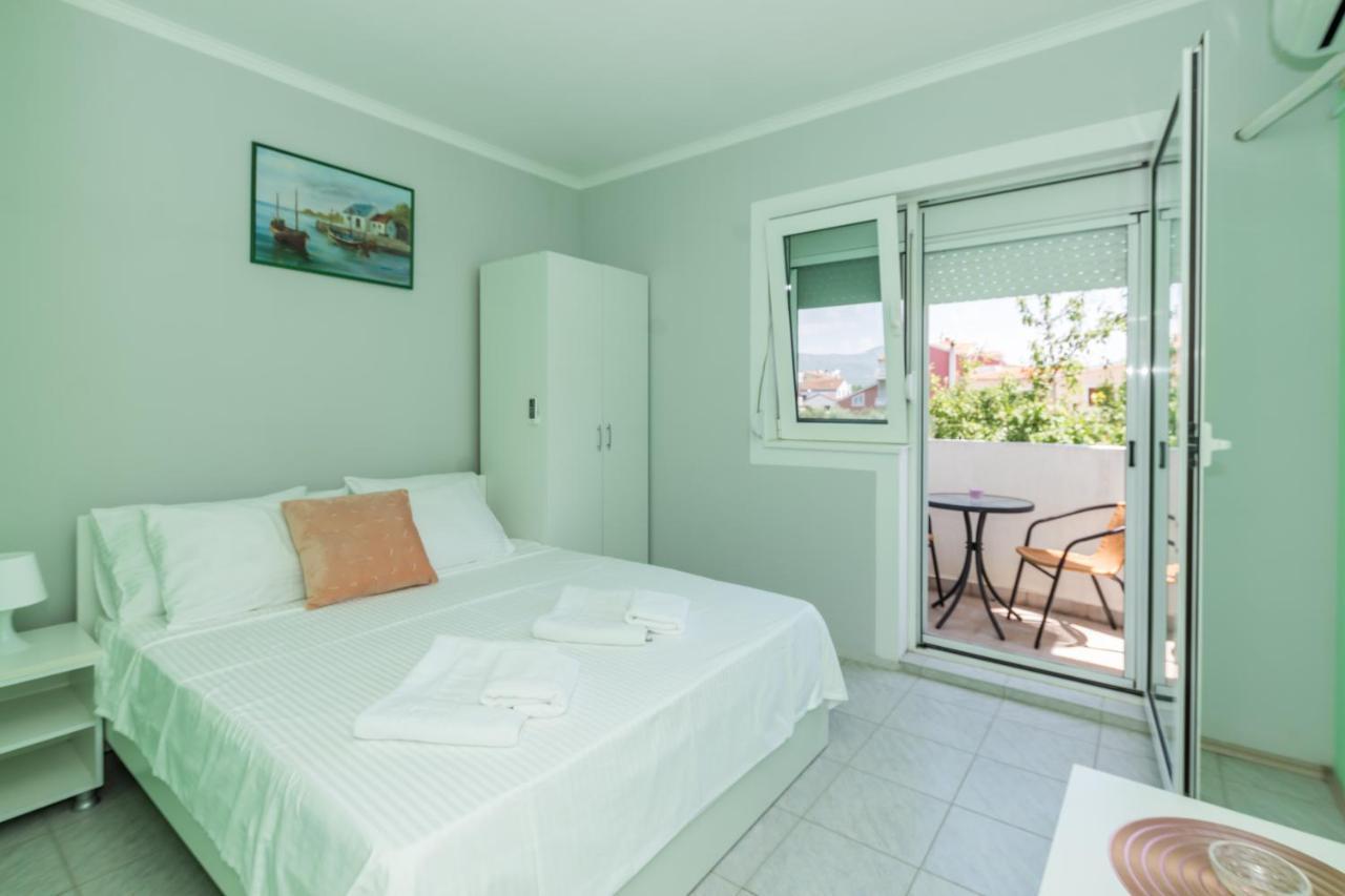 Apartments Dovana Kaštela Eksteriør bilde